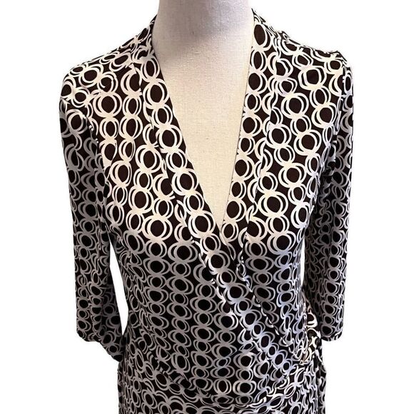 BISOU BISOU MICHELE BOHBOT KNIT WRAP STYLE DRESS BLACK WHITE GEOMETRIC SIZE 8 - Picture 5 of 8